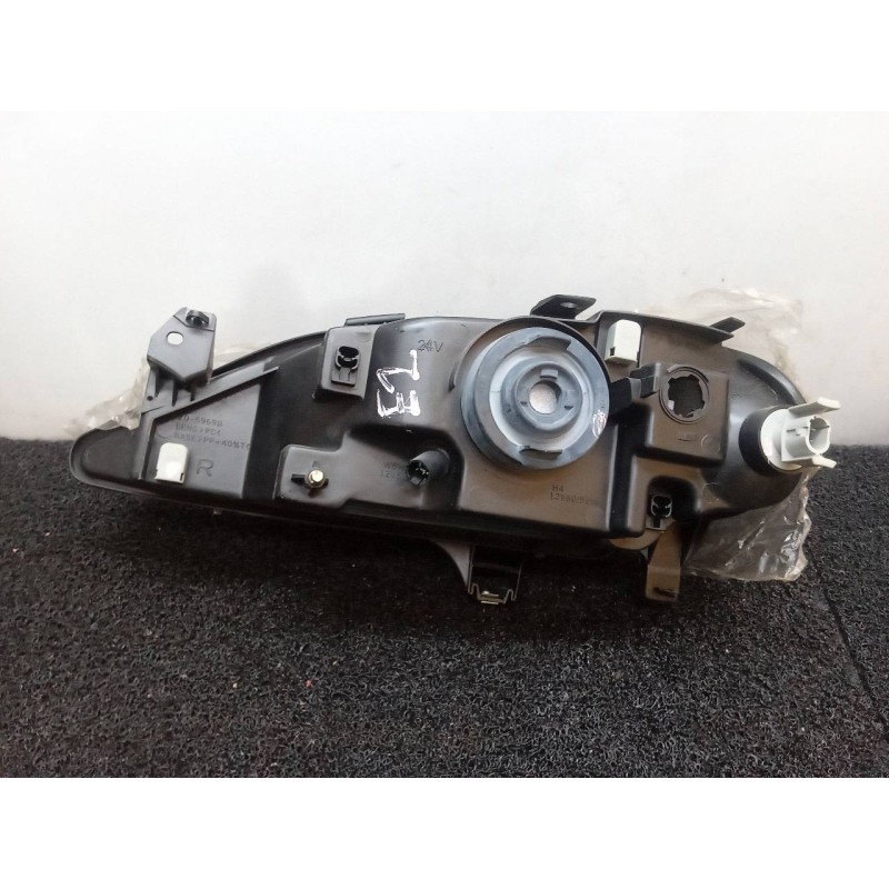 Recambio de faro derecho para renault megane i berlina hatchback (ba0) referencia OEM IAM 205969052 18324 3