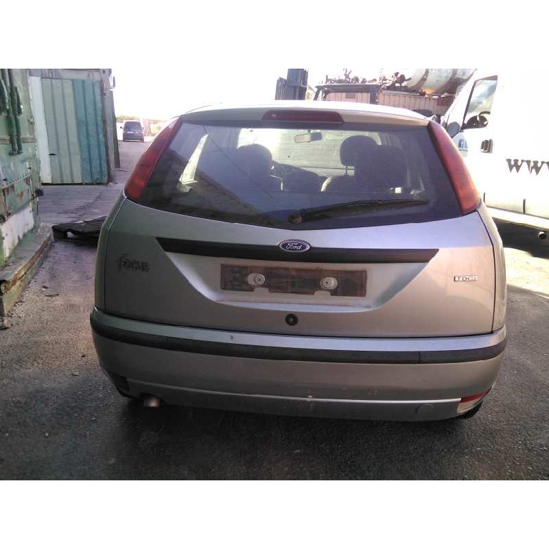 ford focus berlina (cak) del año 2004