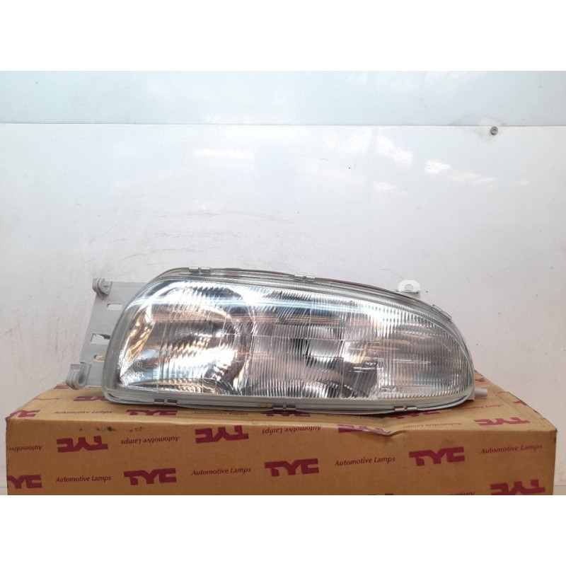 Recambio de faro izquierdo para ford fiesta berlina referencia OEM IAM 203586452 18329 
