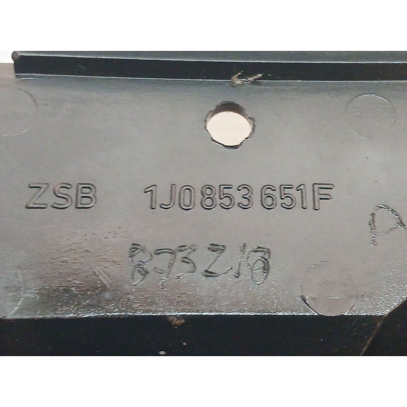 Recambio de rejilla delantera para volkswagen golf iv (1j1) 1.9 tdi referencia OEM IAM 1J0853651F - Blanco 2