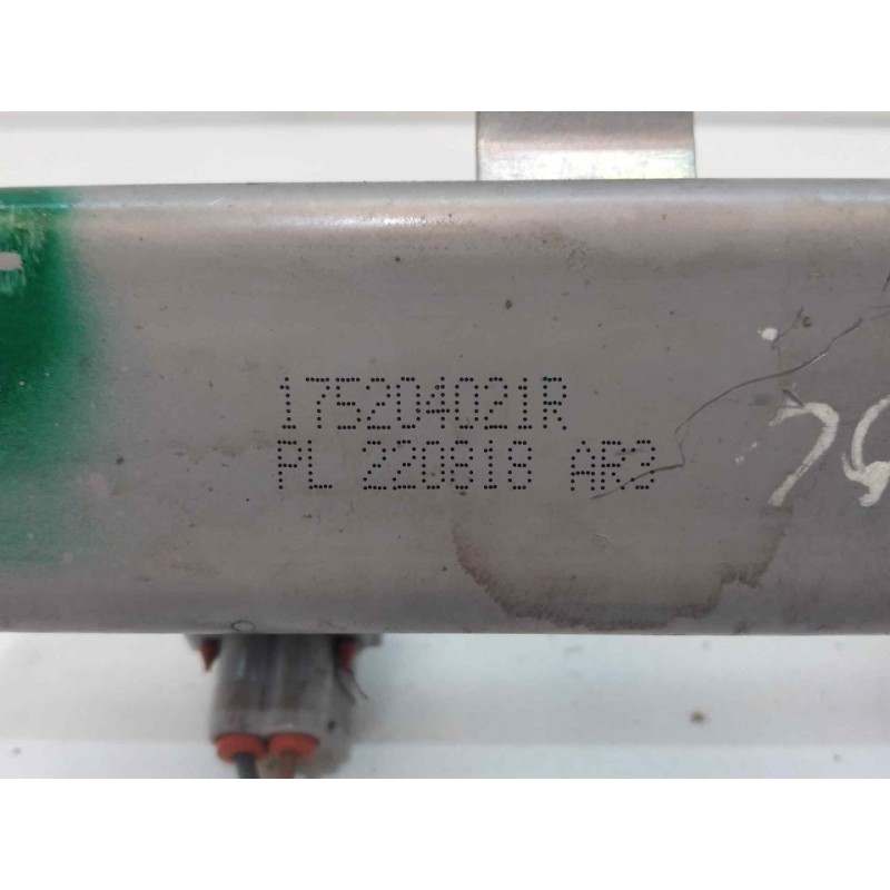 Recambio de rampa inyectora para dacia jogger extreme go referencia OEM IAM 175204021R 2