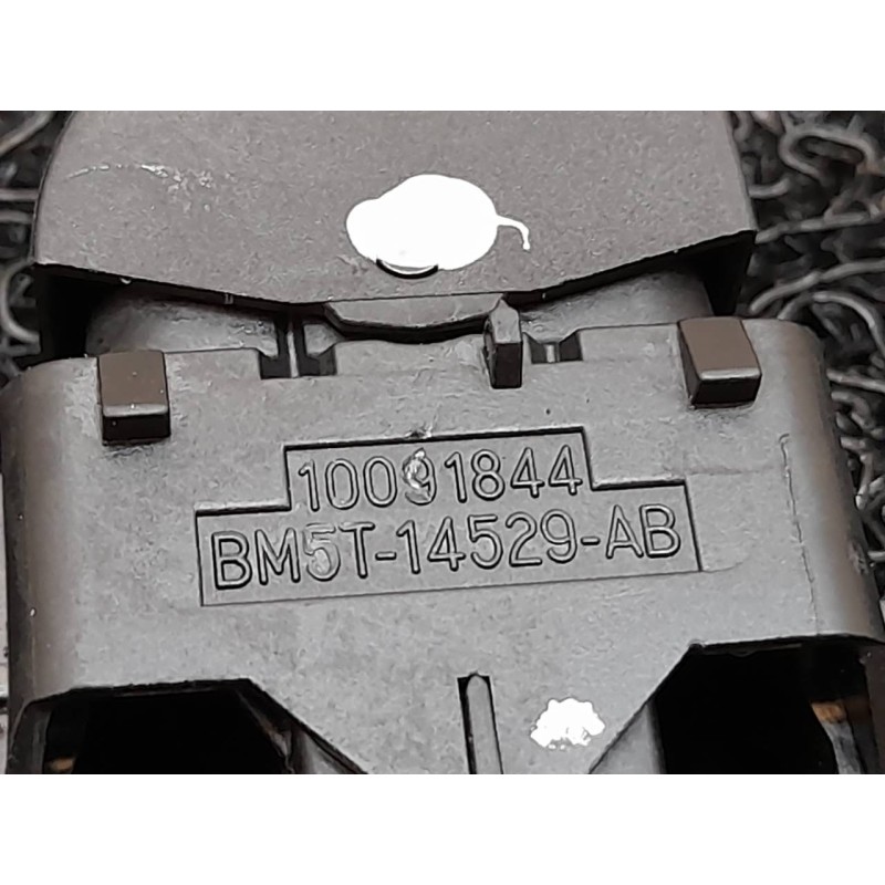 Recambio de mando elevalunas delantero derecho para ford focus turn. (cb8) trend referencia OEM IAM BM5T14529AB - Negro 3