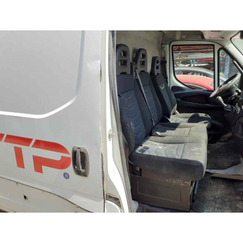 Recambio de asiento delantero derecho para iveco daily furgón fg h2 33 s ... v batalla 3520 l referencia OEM IAM - Blanco 4