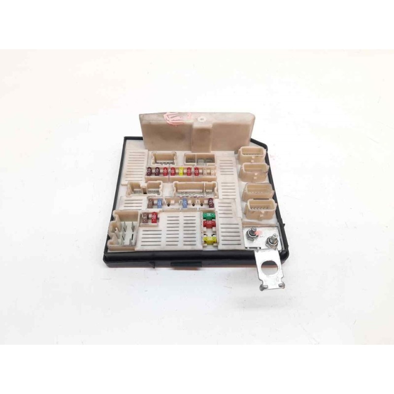 Recambio de caja reles / fusibles para renault scenic ii luxe privilege referencia OEM IAM 8200481866  
