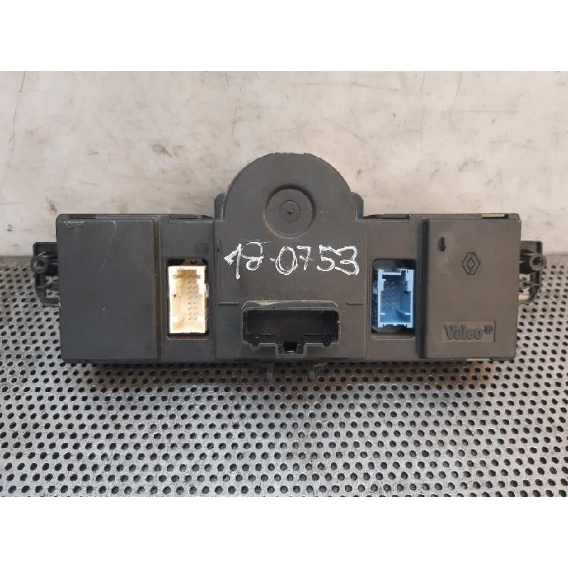 Recambio de mando climatizador para renault clio grandtour business referencia OEM IAM 8200296683 - Negro 2