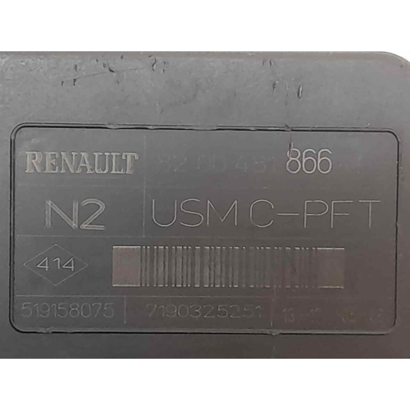 Recambio de caja reles / fusibles para renault scenic ii luxe privilege referencia OEM IAM 8200481866 2