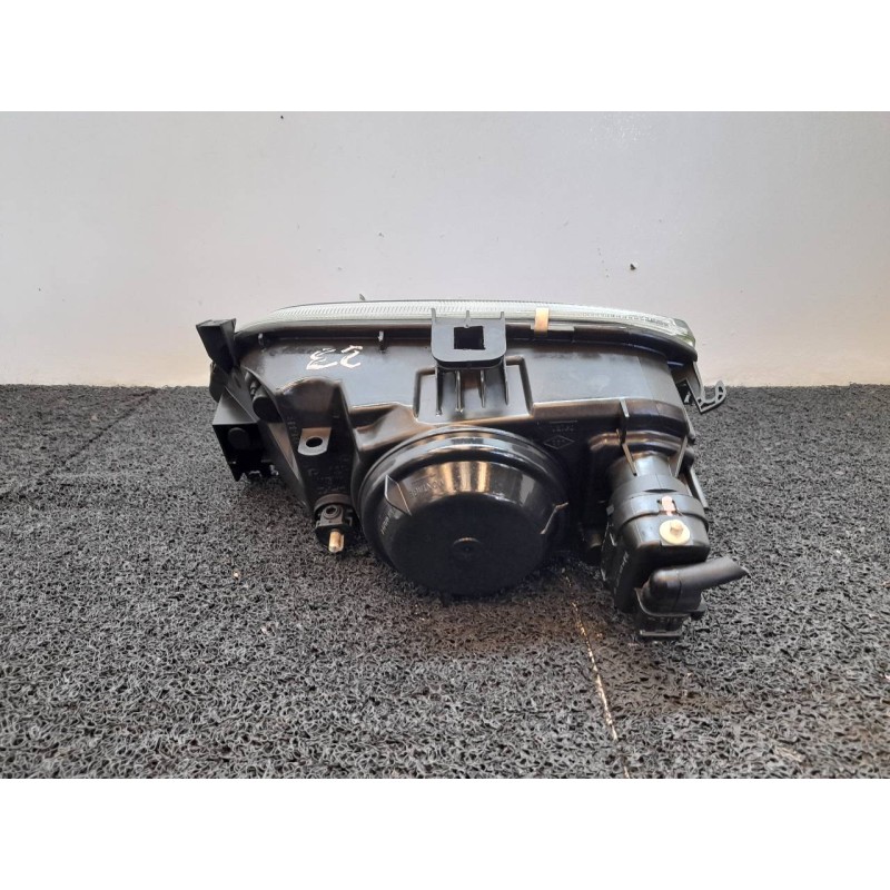 Recambio de faro derecho para renault megane i classic (la0) 1.6e rn referencia OEM IAM 3
