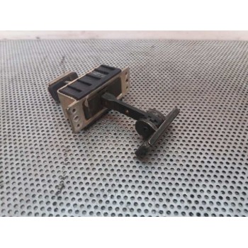 RETENEDOR PUERTA TRASERA IZQUIERDA A22007300016 