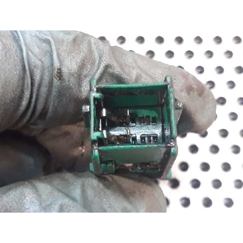 Recambio de enganche cinturon delantero izquierdo para opel zafira b cosmo referencia OEM IAM - Azul 2