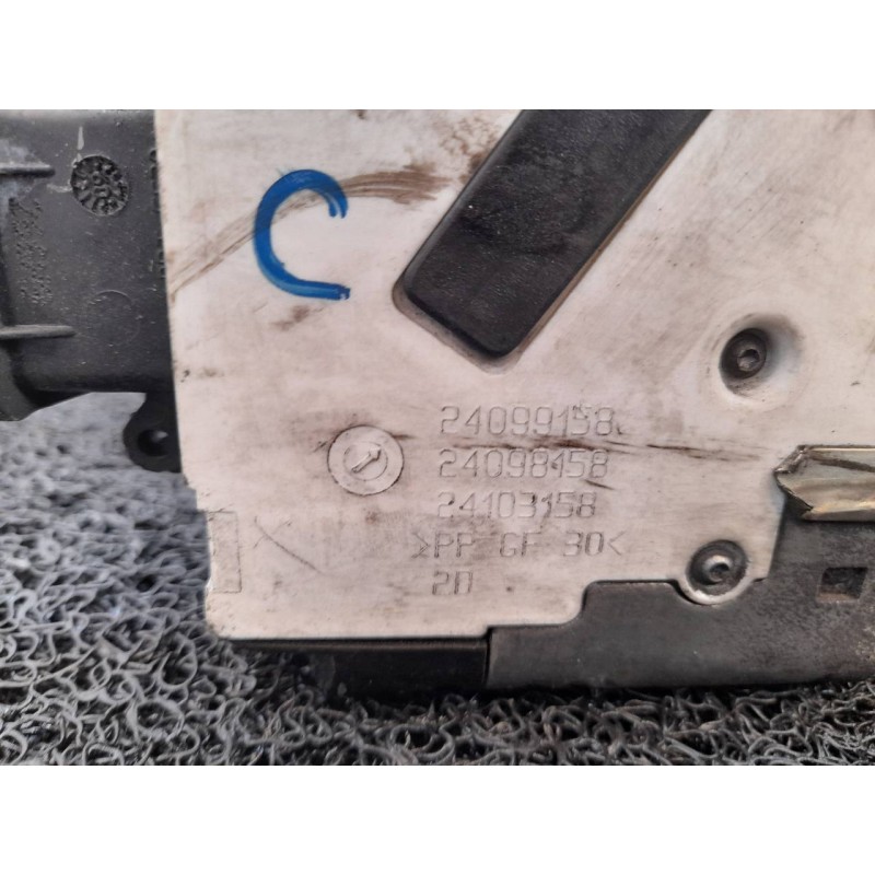 Recambio de cerradura puerta trasera derecha para citroën c3 picasso sx referencia OEM IAM 24099158 - Blanco 3