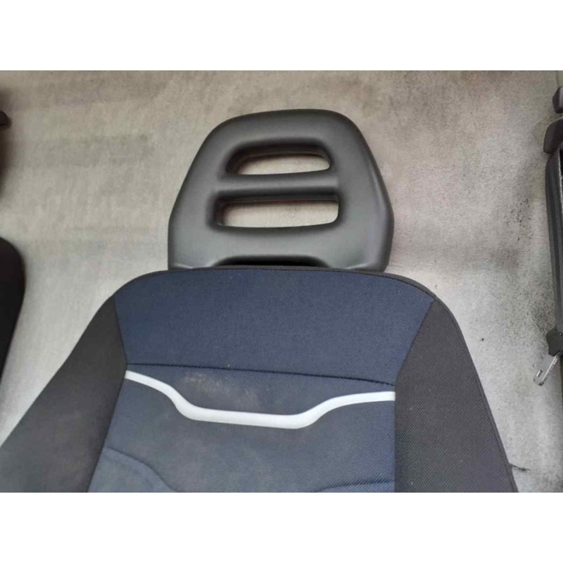 Recambio de asiento delantero izquierdo para iveco daily furgón fg h2 33 s ... v batalla 3520 l referencia OEM IAM - Blanco 3