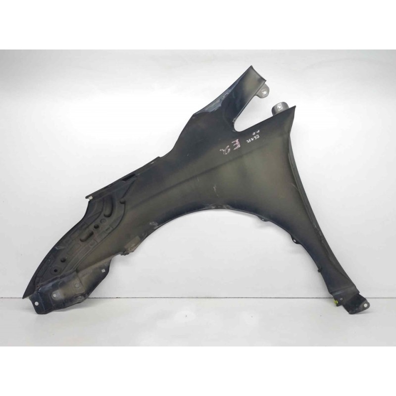 Recambio de aleta delantera derecha para toyota avensis (t27) executive referencia OEM IAM - Negro 2