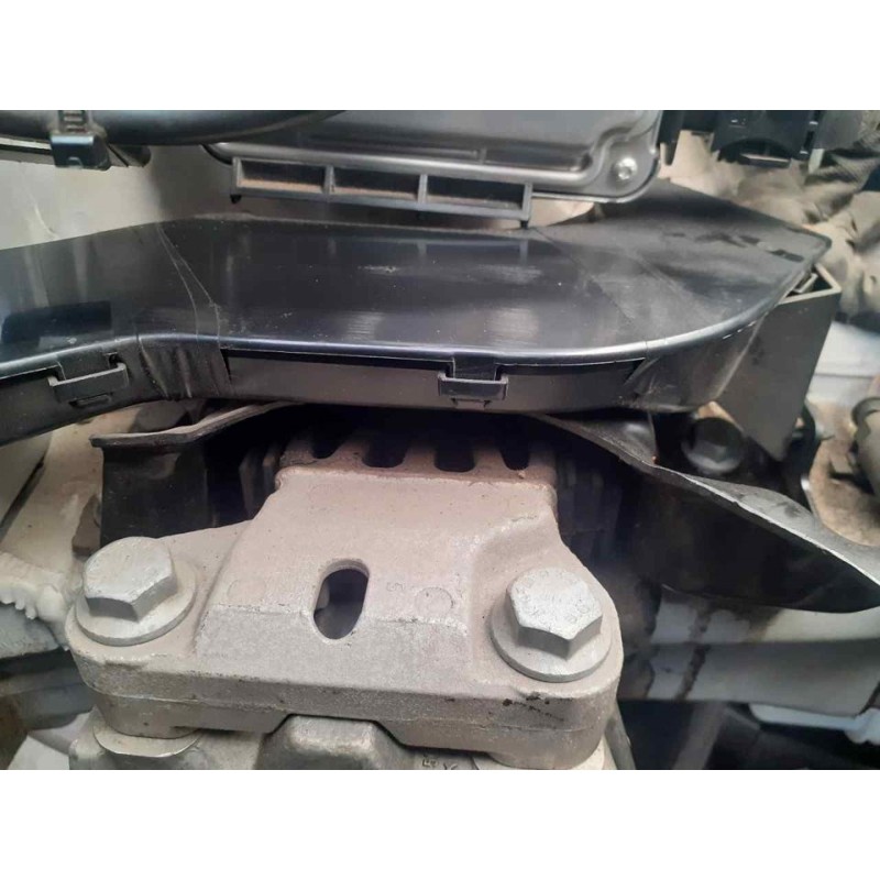 Recambio de soporte cambio para seat arona xcellence edition referencia OEM IAM - Blanco 3