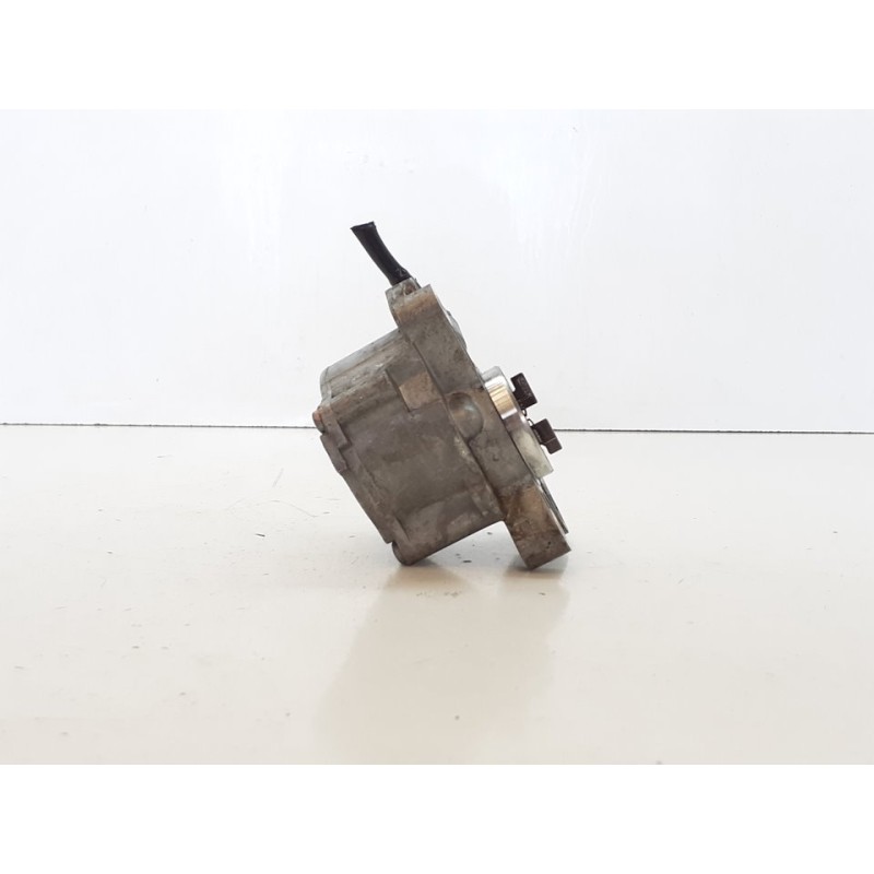 Recambio de depresor freno / bomba vacio para ford focus lim. (cb4) trend referencia OEM IAM 1105W  BOSCH 4