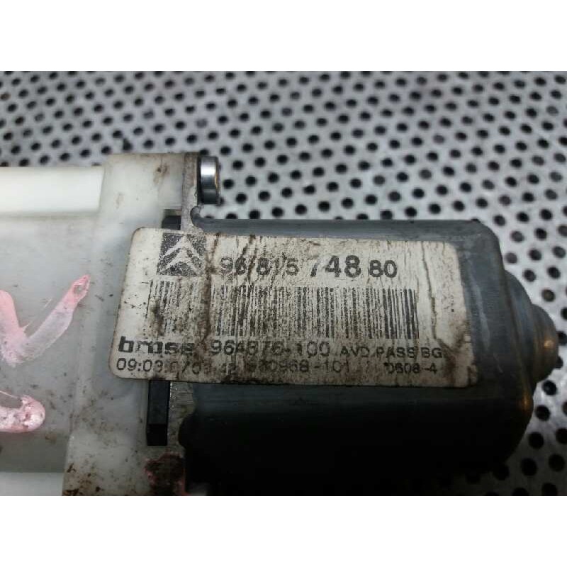 Recambio de motor elevalunas delantero derecho para citroën c4 berlina 1.6 16v hdi referencia OEM IAM 9681574880 - Rojo 3