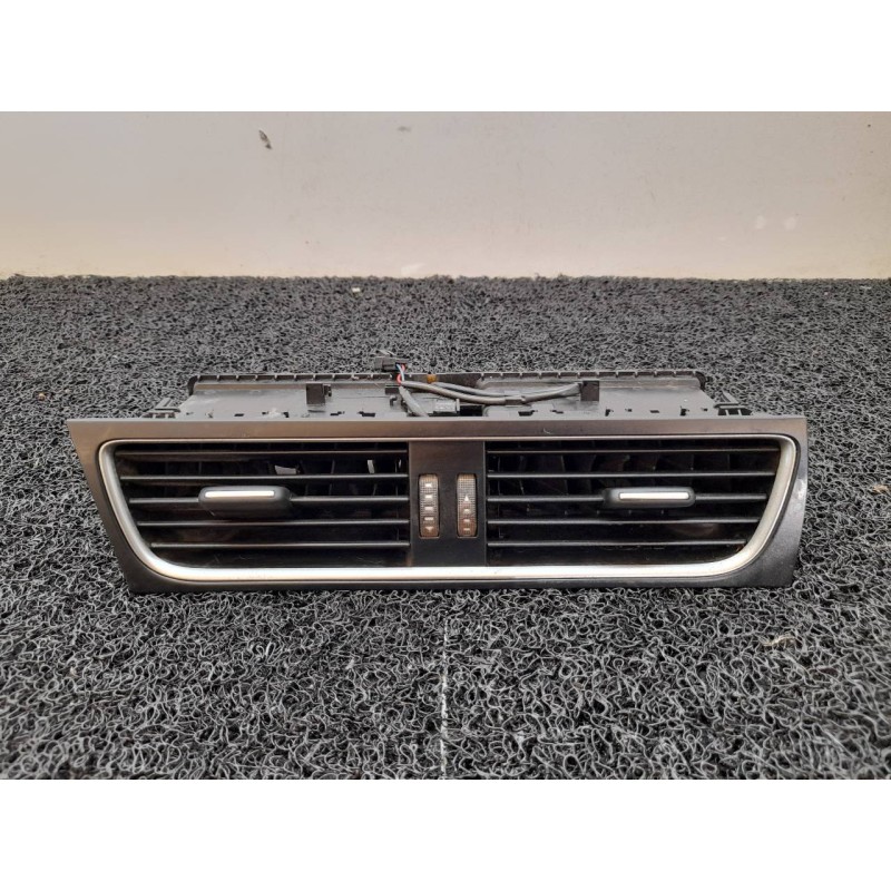 Recambio de rejilla aireadora para audi a4 ber. (b8) básico quattro referencia OEM IAM 8T1820951C  