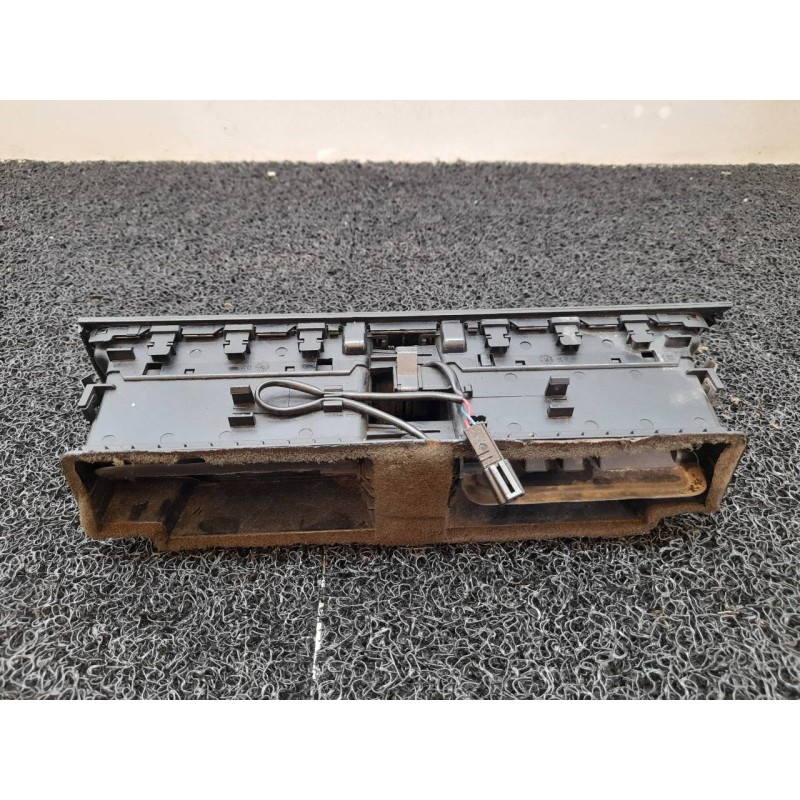Recambio de rejilla aireadora para audi a4 ber. (b8) básico quattro referencia OEM IAM 8T1820951C - Azul 3