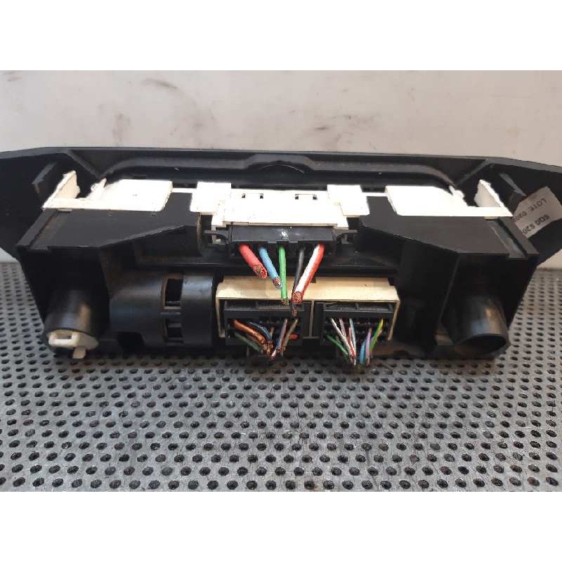 Recambio de mando climatizador para volkswagen polo (9n1) highline referencia OEM IAM 6Q0819445 - Negro 4
