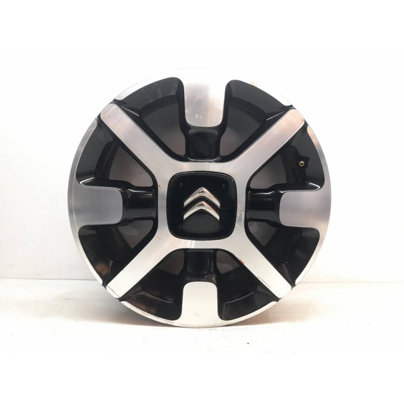 Recambio de llanta para citroën c4 cactus feel edition referencia OEM IAM 9800494077  