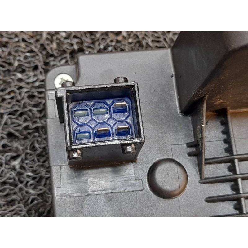 Recambio de cerradura puerta trasera derecha para opel meriva innovation referencia OEM IAM 13154794 2