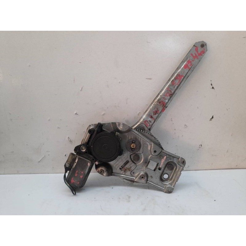 Recambio de elevalunas trasero izquierdo para bmw serie 3 berlina (e36) 1.8 cat referencia OEM IAM 0130821276 141874 