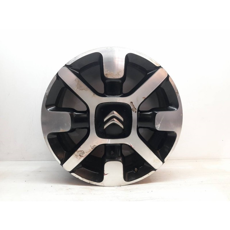 Recambio de llanta para citroën c4 cactus feel edition referencia OEM IAM 9800494077  