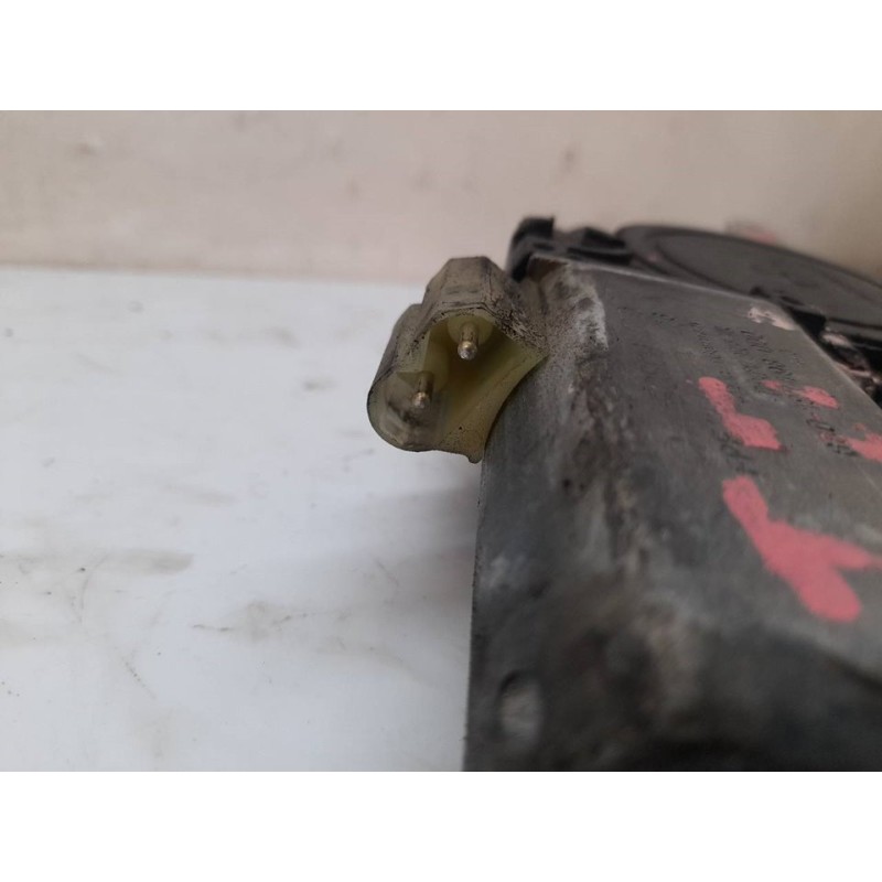 Recambio de elevalunas trasero izquierdo para bmw serie 3 berlina (e36) 1.8 cat referencia OEM IAM 0130821276 141874 3
