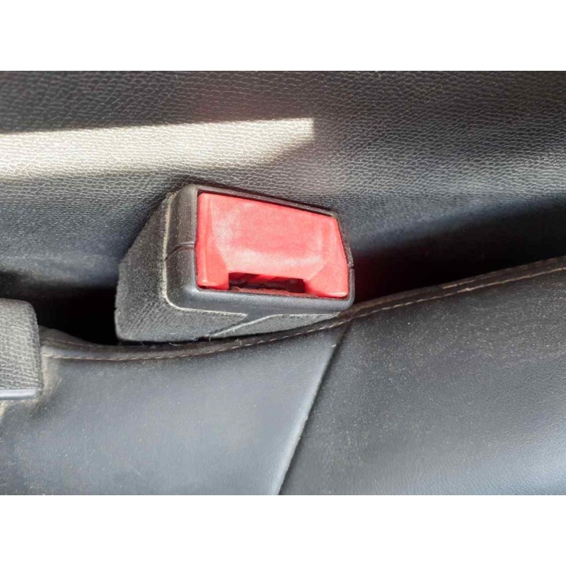 Recambio de enganche cinturon delantero derecho para peugeot 3008 allure referencia OEM IAM   