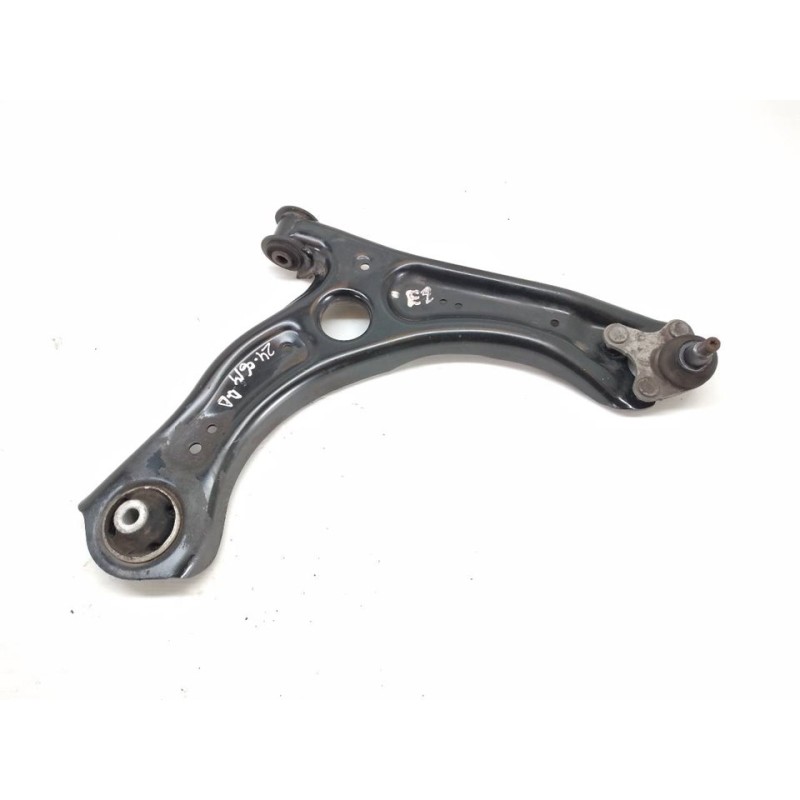 Recambio de brazo suspension inferior delantero derecho para seat arona xcellence edition referencia OEM IAM 2Q0407132D  