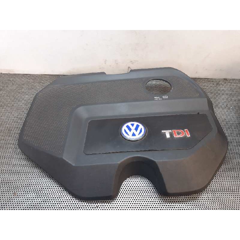 Recambio de tapa superior motor para volkswagen polo (9n1) highline referencia OEM IAM   