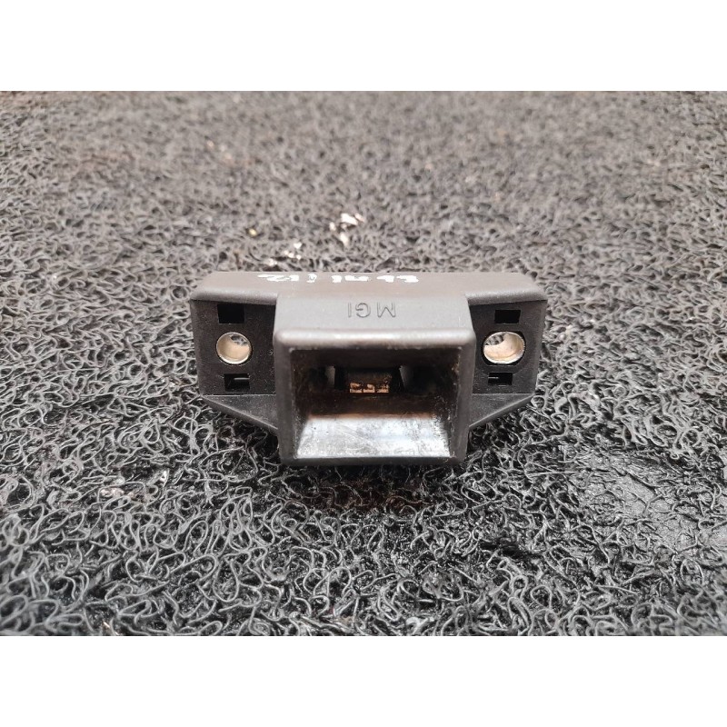 Recambio de cerradura maletero / porton para dacia sandero laureate referencia OEM IAM MG1  