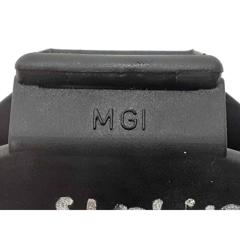 Recambio de cerradura maletero / porton para dacia sandero laureate referencia OEM IAM MG1 - Blanco 2