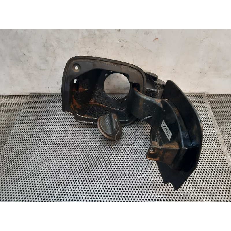 Recambio de tapa exterior combustible para renault clio grandtour business referencia OEM IAM - Negro 4
