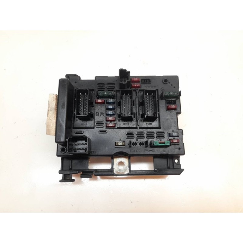 Recambio de caja reles / fusibles para peugeot 307 (s1) xr referencia OEM IAM 9646405180  