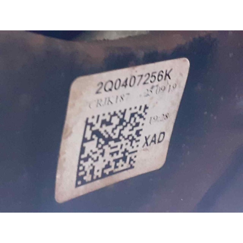 Recambio de mangueta delantera derecha para seat arona xcellence edition referencia OEM IAM 2Q0407256K  