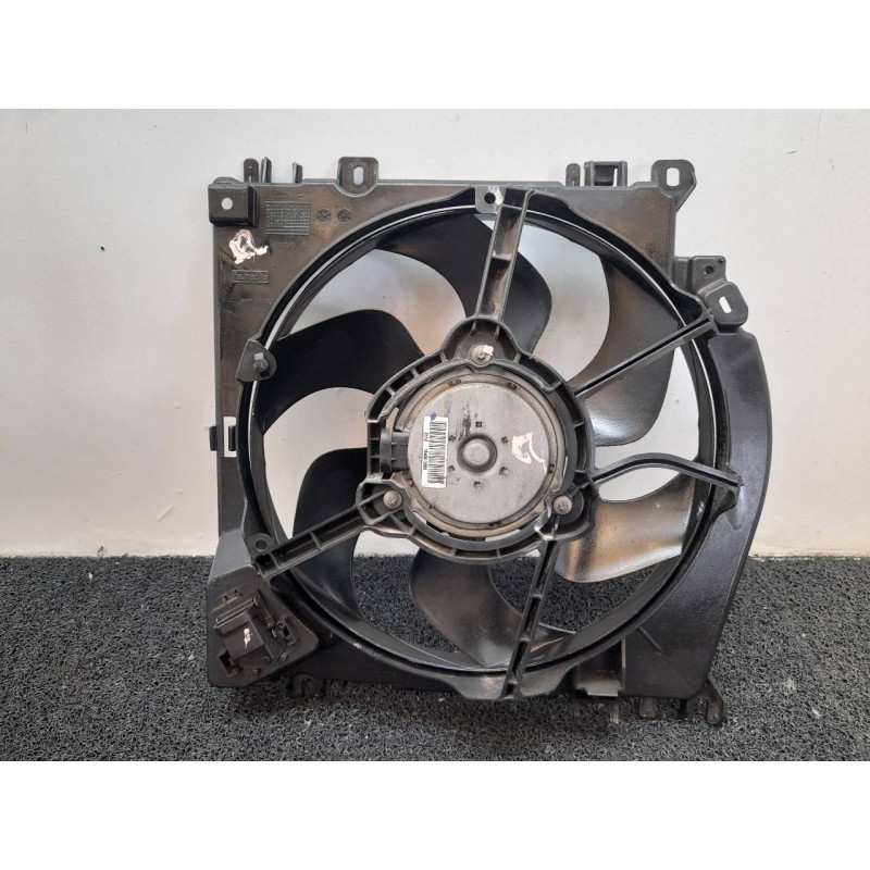Recambio de electroventilador para renault clio iii style referencia OEM IAM 8200966248  