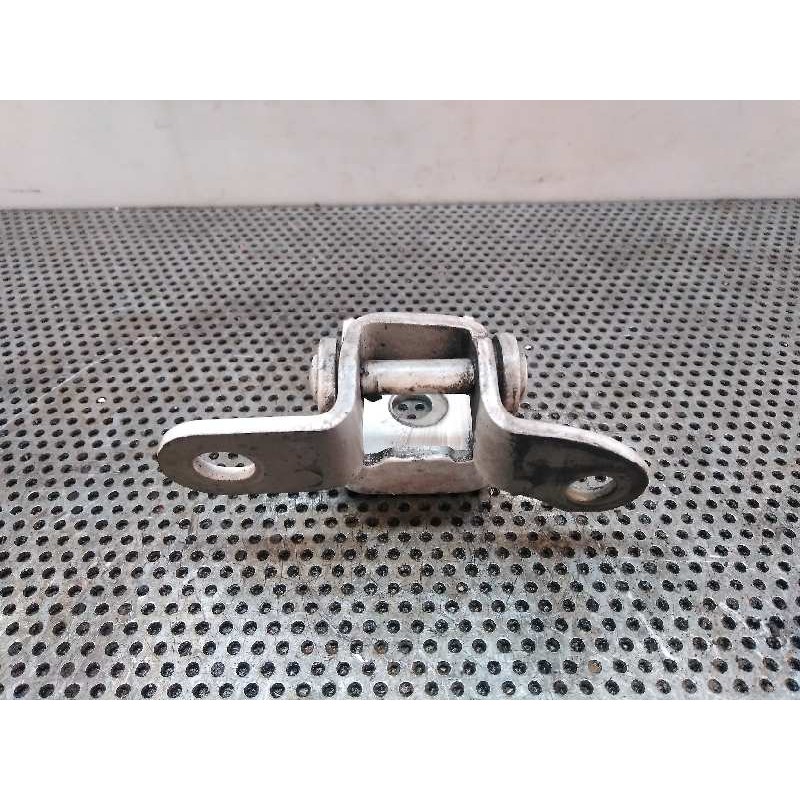Recambio de bisagra trasera derecha para toyota corolla verso (r1) 2.2 turbodiesel cat referencia OEM IAM - Blanco 2