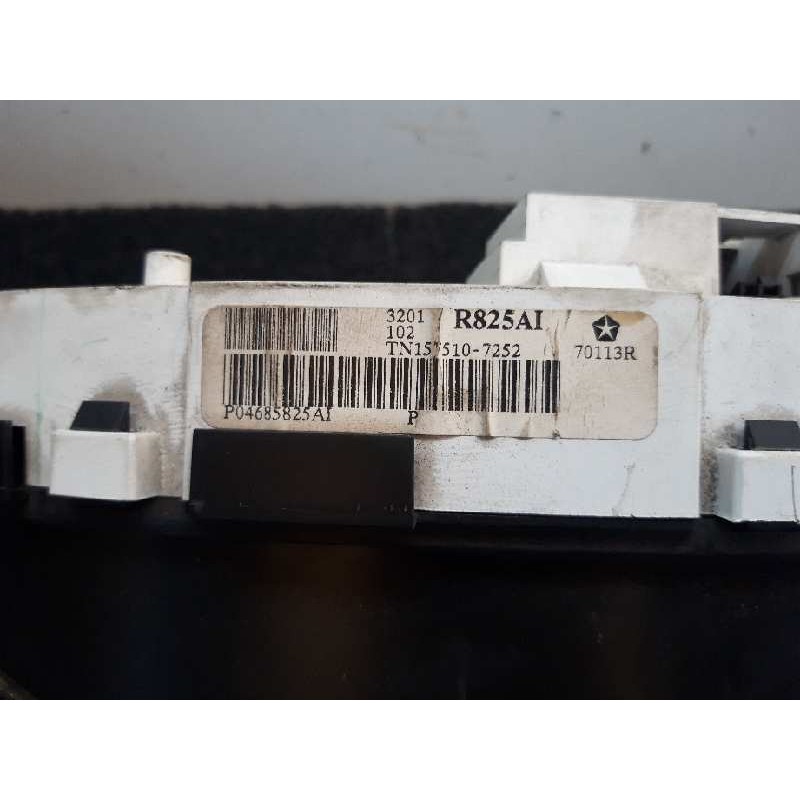 Recambio de cuadro instrumentos para chrysler voyager (rg) 2.5 crd lx referencia OEM IAM P04685825AI TN1575107252 R825AI - Negro 3