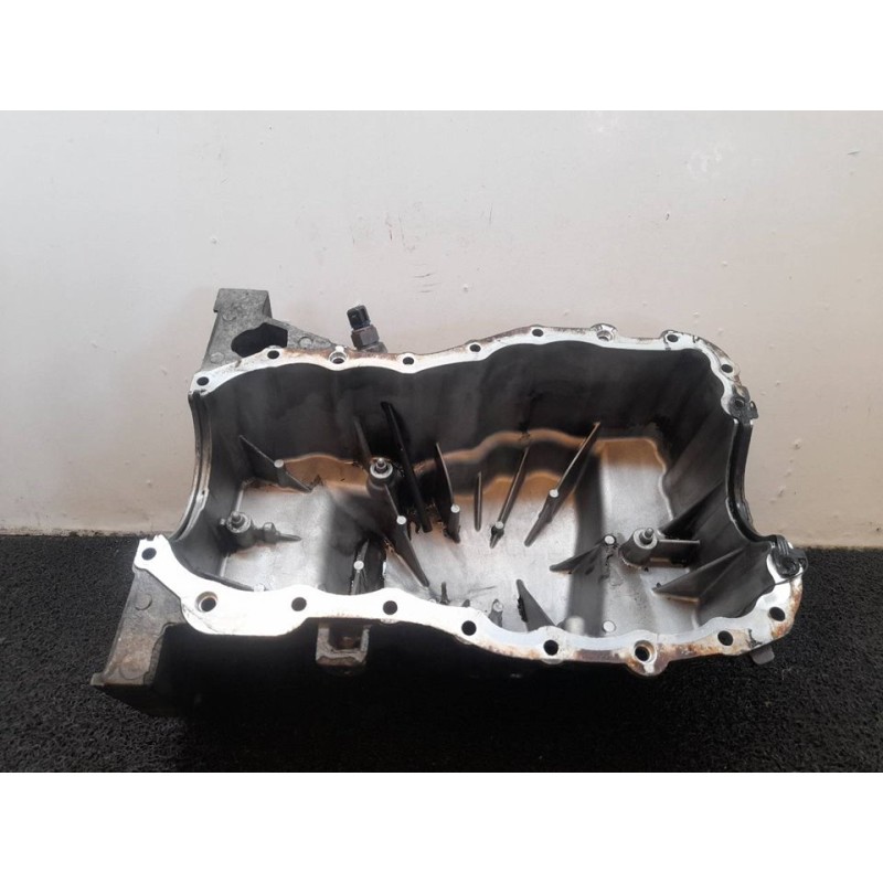 Recambio de carter para renault kangoo profesional referencia OEM IAM 8200318813  