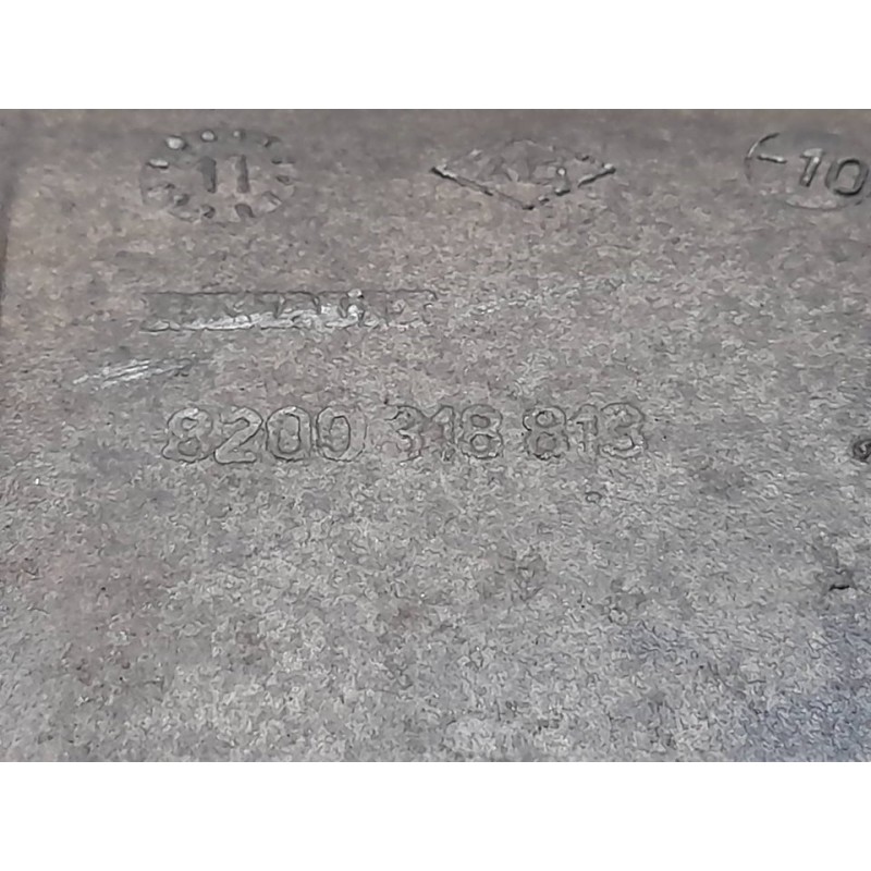 Recambio de carter para renault kangoo profesional referencia OEM IAM 8200318813 - Blanco 4
