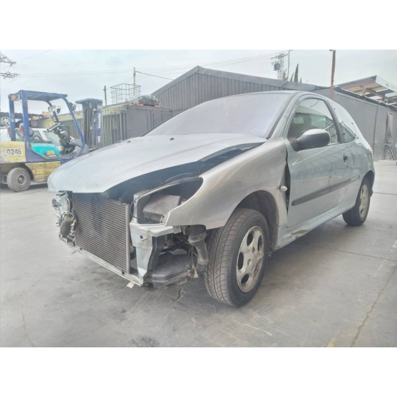 peugeot 206 berlina del año 2002