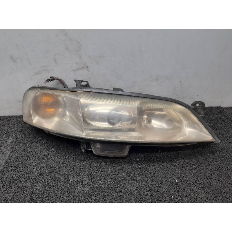 Recambio de faro derecho para opel vectra b berlina elegance referencia OEM IAM 030117927240  