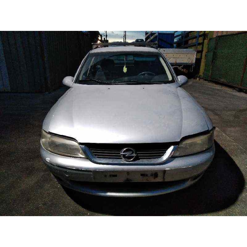 opel vectra b berlina del año 1995
