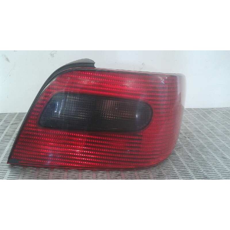 Recambio de piloto trasero derecho para citroën xsara berlina referencia OEM IAM  126138 