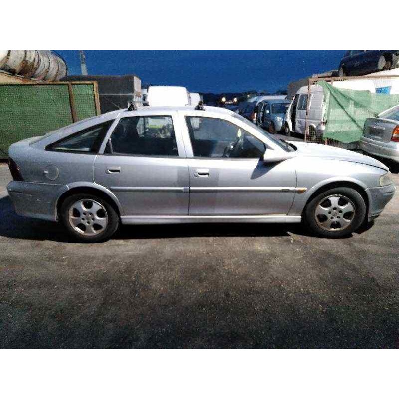 opel vectra b berlina del año 1995