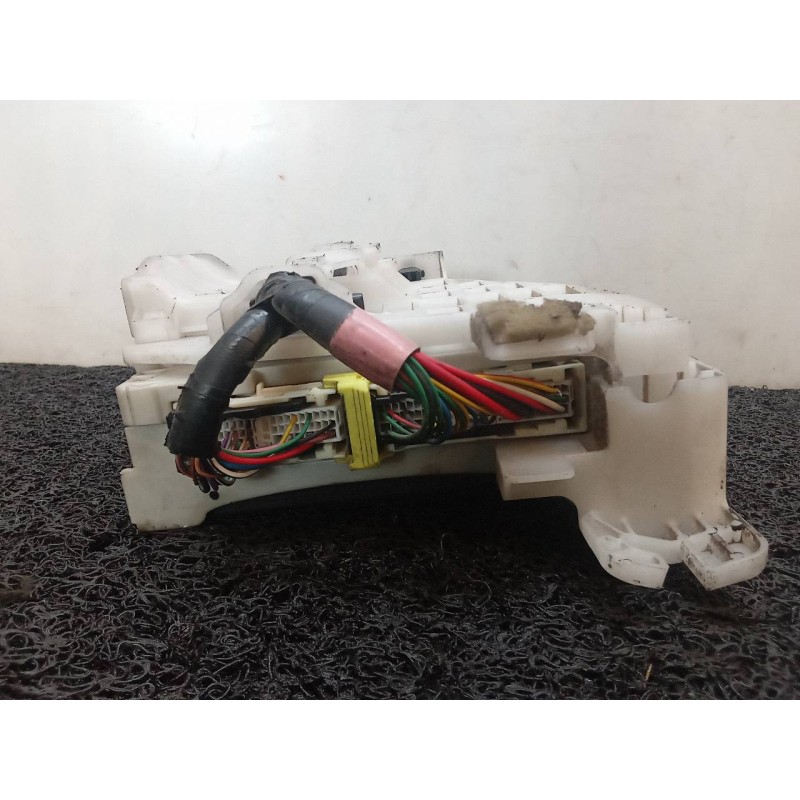 Recambio de caja reles / fusibles para toyota prius (nhw30) advance referencia OEM IAM 8273047451 8922147110 50112324 - Blanco 4