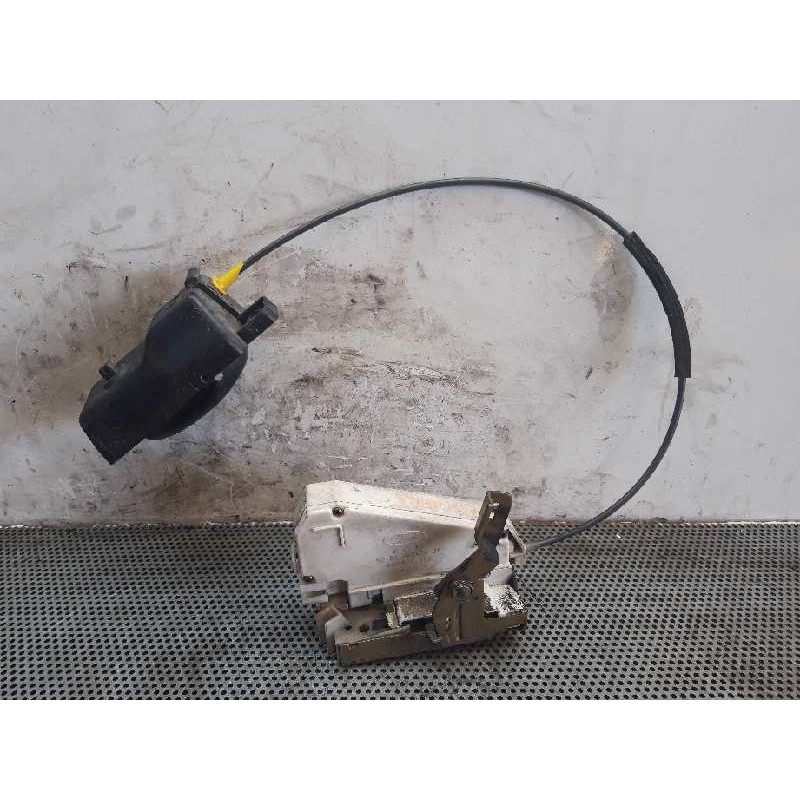 Recambio de cerradura puerta trasera derecha para ford escort berl./turnier referencia OEM IAM   