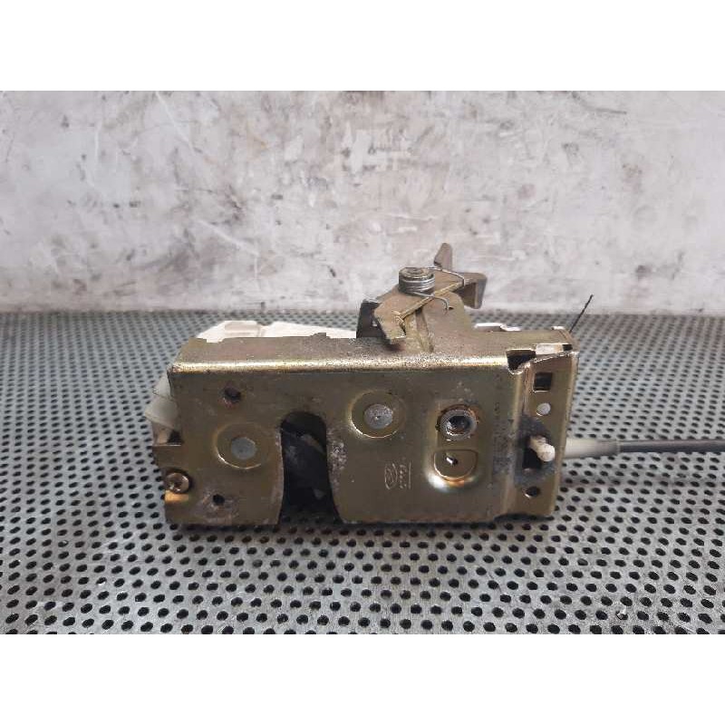 Recambio de cerradura puerta trasera derecha para ford escort berl./turnier referencia OEM IAM 2