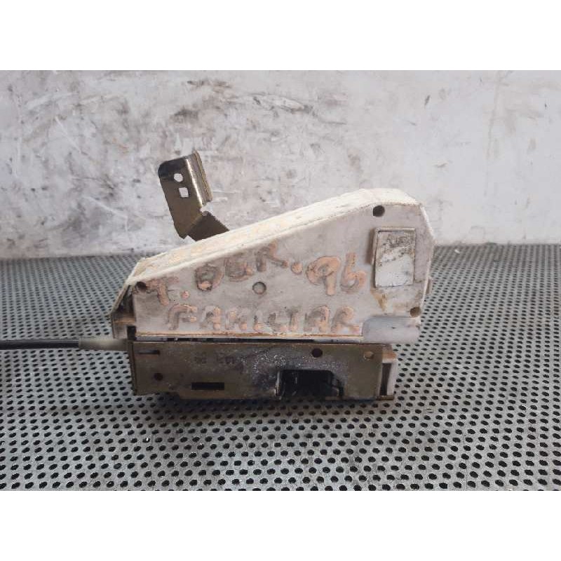 Recambio de cerradura puerta trasera derecha para ford escort berl./turnier referencia OEM IAM 3