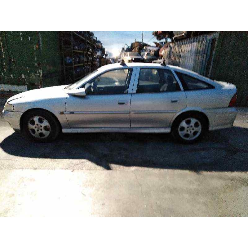 opel vectra b berlina del año 1995